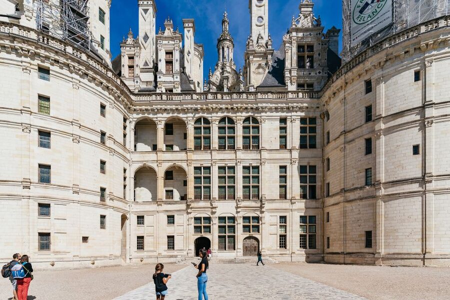 From Paris: Loire Valley Castles Day Trip With Wine Tasting - Who this tour suits best
