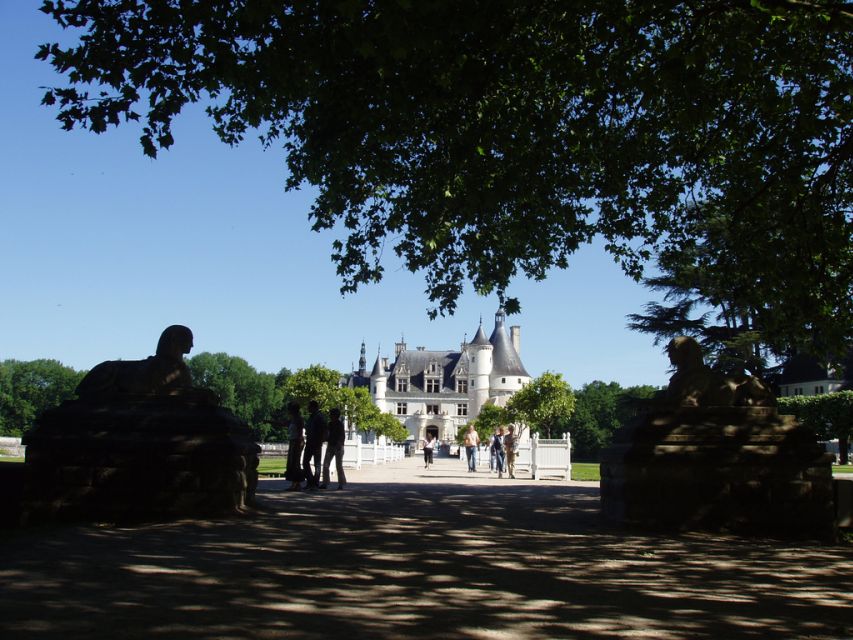 From Paris: Loire Valley Castles Full-Day Tour with Lunch - Getting the Most From the Day: Small Prep That Helps