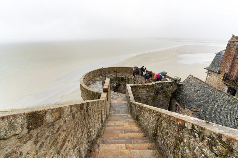 From Paris: Mont Saint Michel Day Trip with a Guide - Lunch Choices You Can Trust: Crepes, Seafood, and Not Getting Hangry
