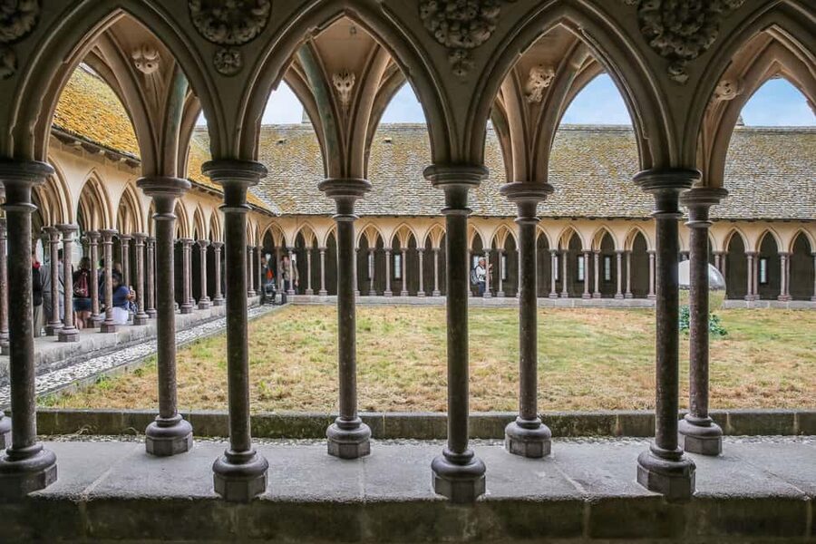 From Paris: Mont Saint-Michel Tour with Hotel Pickup Service - Should you book this tour?