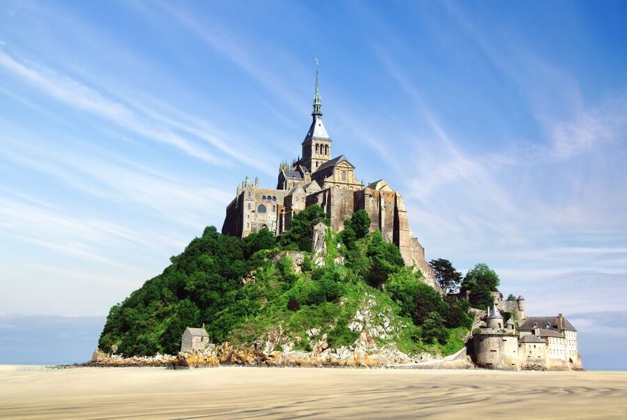 From Paris: Mont St Michel and Loire Valley 2 Day Tour - Loire Valley Day: Langeais, Then Chenonceau and Chambord