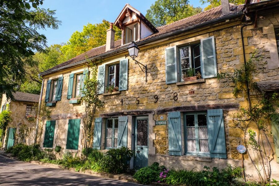 From Paris: Private Day Trip to Giverny and Auvers sur Oise - Guide Quality: The Difference Between Seeing and Understanding