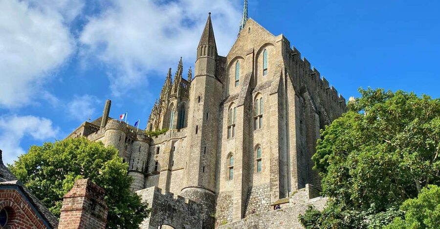 From Paris: Private Mont Saint-Michel & Normandy D-Day Tour - Overlord Museum and Normandy American Cemetery: where the meaning lands