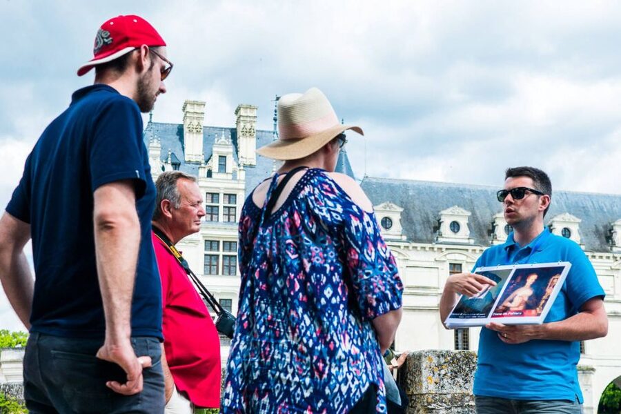From Paris: Small-Group Loire Valley Castles Full-Day Tour - Comfort and Pace: Minibus Time, Walking, and the Real Trade-Off