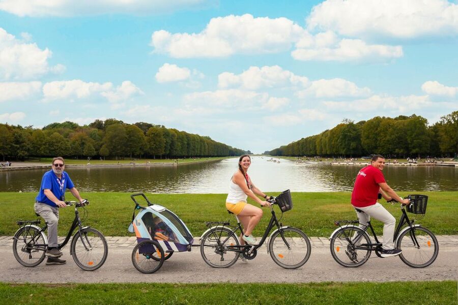 From Paris: Versailles Bike Tour with Gardens & Palace Entry - Train to Versailles: smooth transition, less fatigue