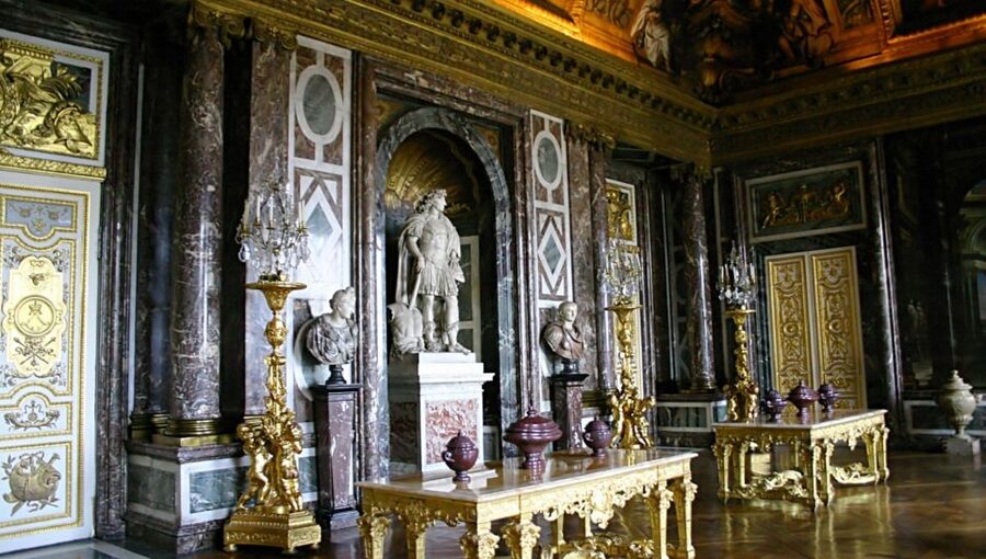 From Paris: Versailles Guided Tour with Skip-the-Line Entry - Should you book this Versailles guided tour?