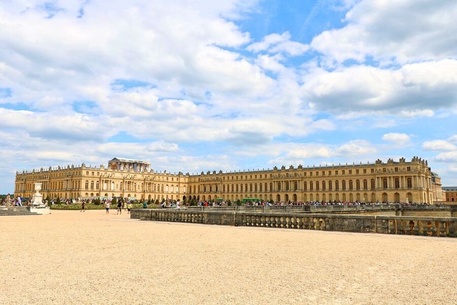 From Paris: Versailles Guided Tour with Skip-the-Line Ticket - Gardens À la Française: Your Unhurried Wander Time