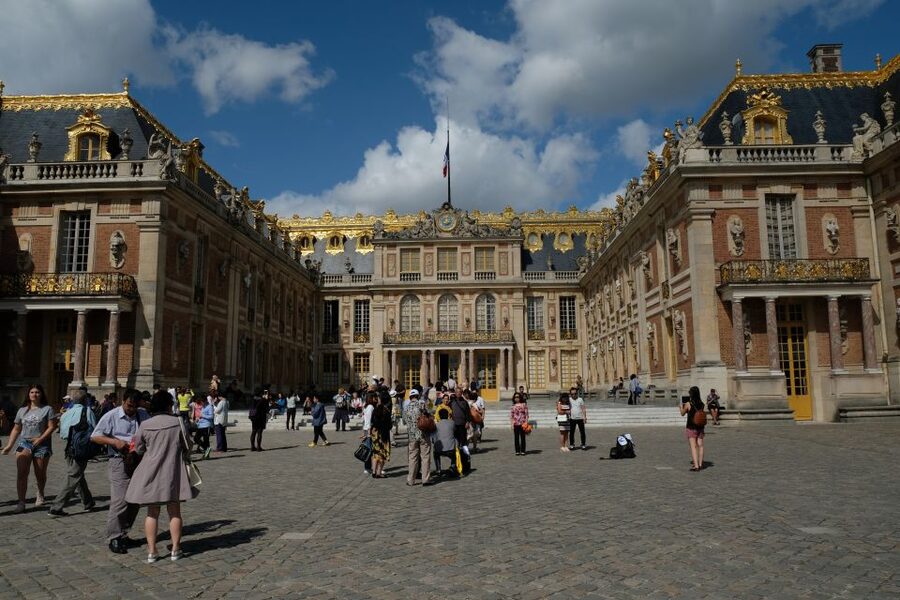 From Paris: Versailles Palace and Gardens Guided Day Trip - Price and Logistics: Is $124 Worth It?