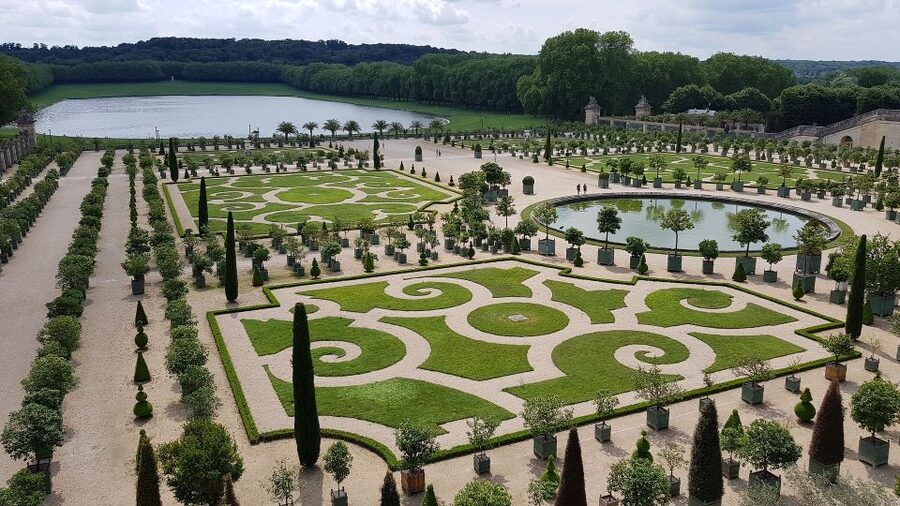 From Paris: Versailles Palace and Gardens Guided Experience - Guided Versailles gardens: where the Sun King’s world comes into focus