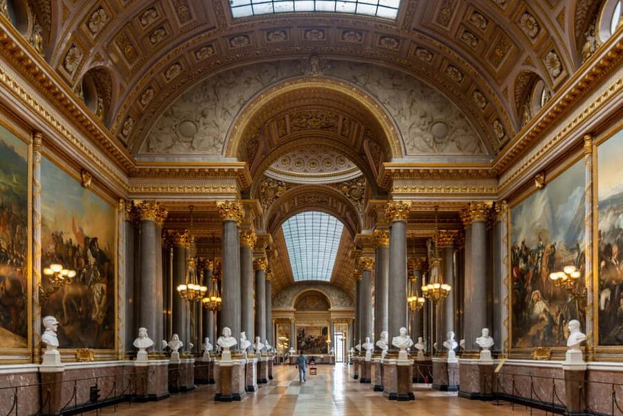 From Paris: Versailles Palace & Gardens with Transportation - Coach Ride From Paris to Versailles: the low-stress start