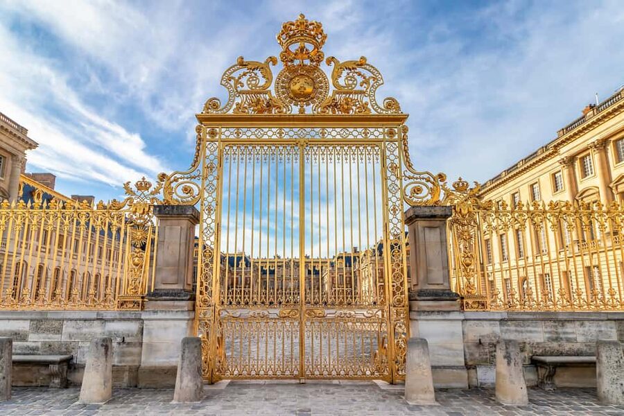 From Paris: Versailles Palace & Gardens with Transportation - Should you book this Versailles Palace & Gardens tour?