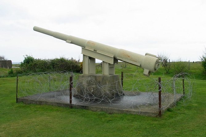 From Paris - WWII American Landing Beaches Discovery Private Tour - Omaha Beach: The Museum That Walks You Through the Night