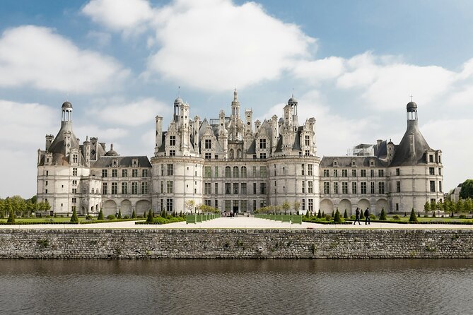 Full Day Loire Valley Guided Private Tour - Key Points at a Glance