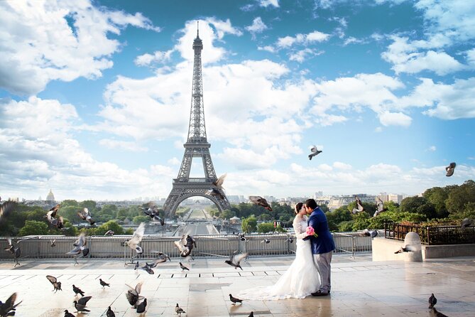 Full Day Private Tour of Paris in a Van with photoshoot included - Eiffel Tower from Trocadéro: the photo-first start