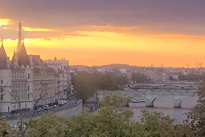 Fun Painting Class in a Professional Art Studio with a View - Materials, clothing, and the easiest way to avoid a paint regret