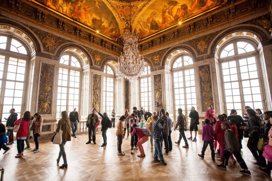 Gardens of Versailles Walking Tour & Palace Entry - Staying after the tour: finish Versailles at closing time