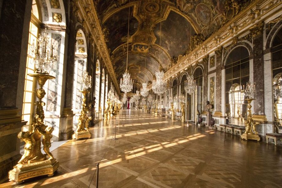 Gardens of Versailles Walking Tour & Palace Entry - Hall of Mirrors and the King’s apartment: plan your expectations