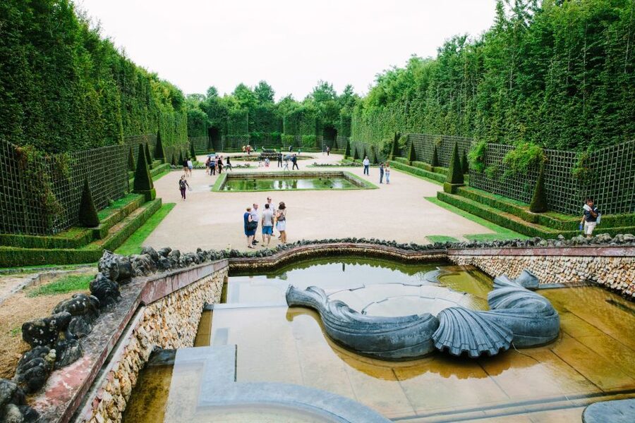 Gardens of Versailles Walking Tour & Palace Entry - Where to meet at Versailles: 10 avenue du General de Gaulle