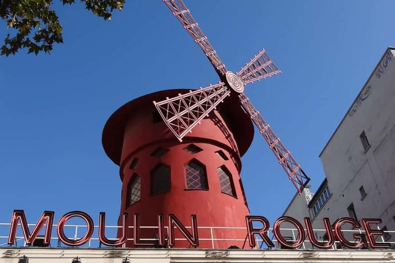 German private Walking Tour through Montmartre & Passages - Key takeaways