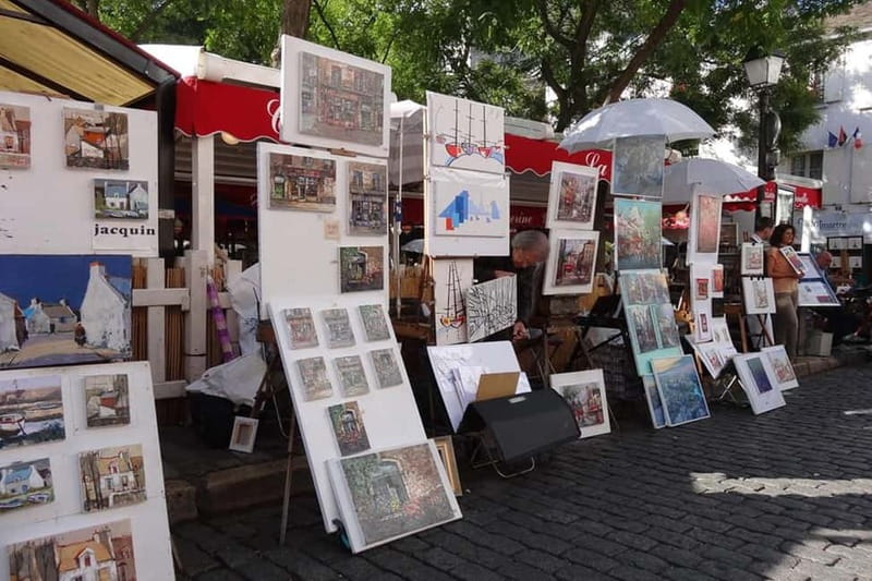 German private Walking Tour through Montmartre & Passages - Grands Boulevards and the “old Paris” view angle