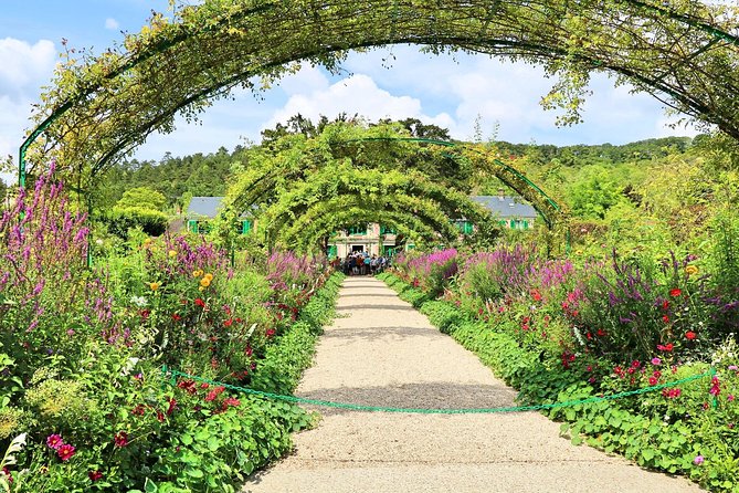 Giverny and Monet's Garden Half-Day Trip from Paris - Who should book this half-day Monet trip