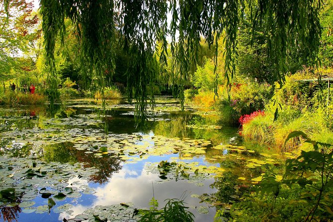 Giverny and Versailles Small Group Day Trip from Paris with Lunch - Why This Day Trip Works: Giverny in the Morning, Versailles After