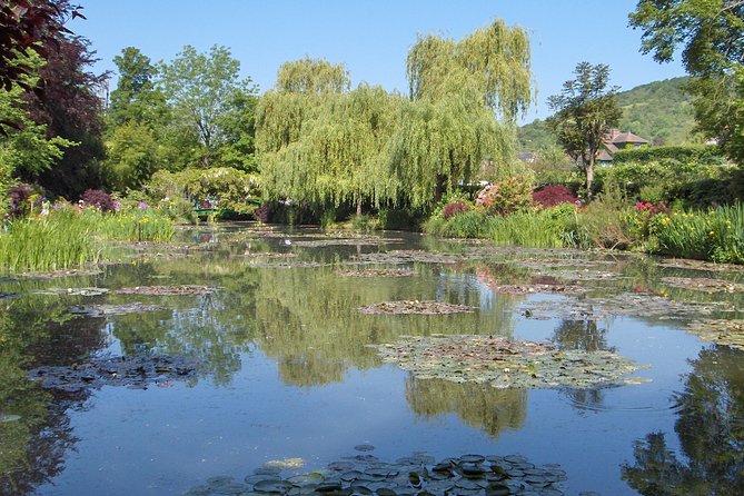 Giverny Half Day Guided Trip with Monet's House & Gardens from Paris by minivan - A smooth Paris-to-Giverny day by minivan