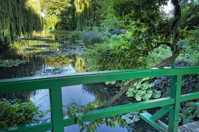 Giverny Half Day Guided Trip with Monet's House & Gardens from Paris by minivan - Entering Fondation Claude Monet: what you actually see