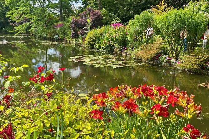 Giverny Half-Day Small-Group Tour from Paris – Max 7 Guests - Small-group comfort: up to 7 in a Mercedes from your hotel