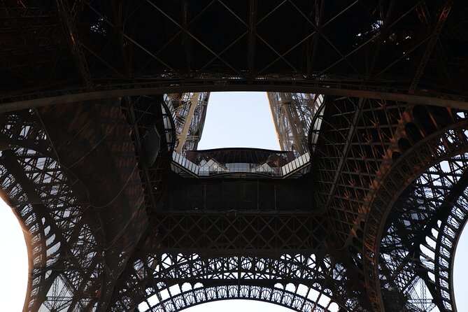 Guided Eiffel Tower Tour and Boat Cruise River Seine Sightseeing - Price and value: why $43 can make sense