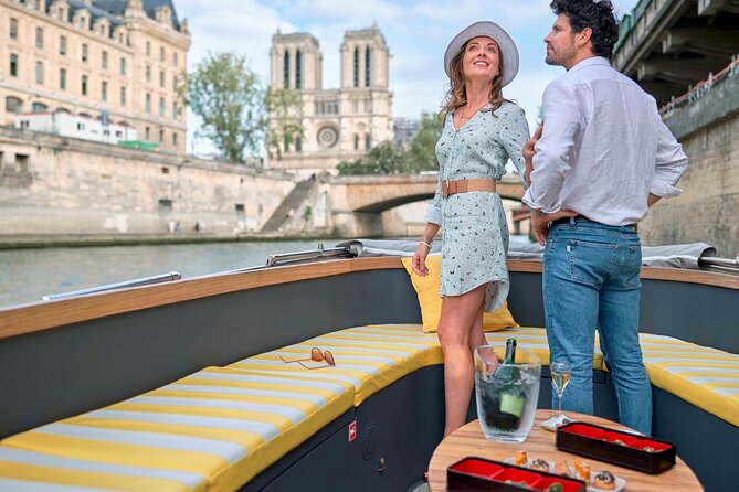 Guided Luxury River Cruise & Walking Tour of Paris' Monuments - Pont de l’Alma: the Flame of Liberty story