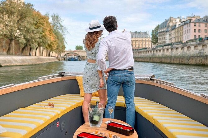 Guided Luxury River Cruise & Walking Tour of Paris' Monuments - The luxury Seine cruise: private boat, guide narration, and onboard treats