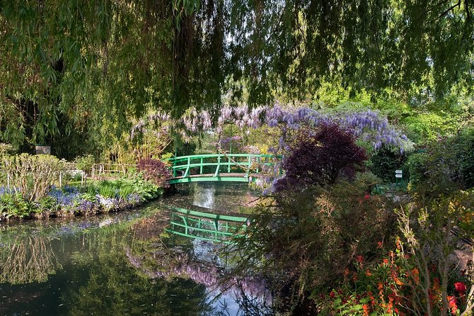 Guided tour Monet's house and gardens/small group - Crowds and sound: the one trade-off with no headsets
