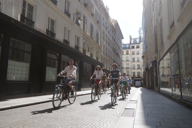 Guided Tour of Paris by Bike - Stop 3: The Louvre view from the bike lane