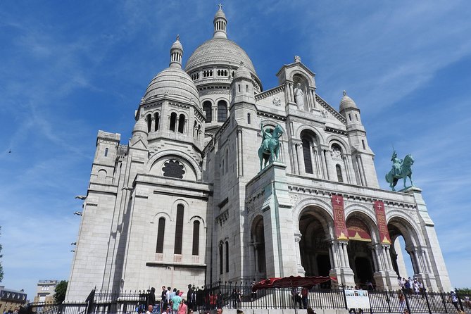 Guided Tour of Sacré-Coeur and Montmartre - Montmartre streets to Place du Tertre: history you can feel in the sidewalks
