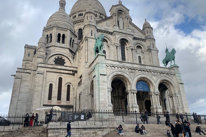 Guided Tour of Sacré-Coeur and Montmartre - Should you book this Sacré-Cœur and Montmartre guided tour?