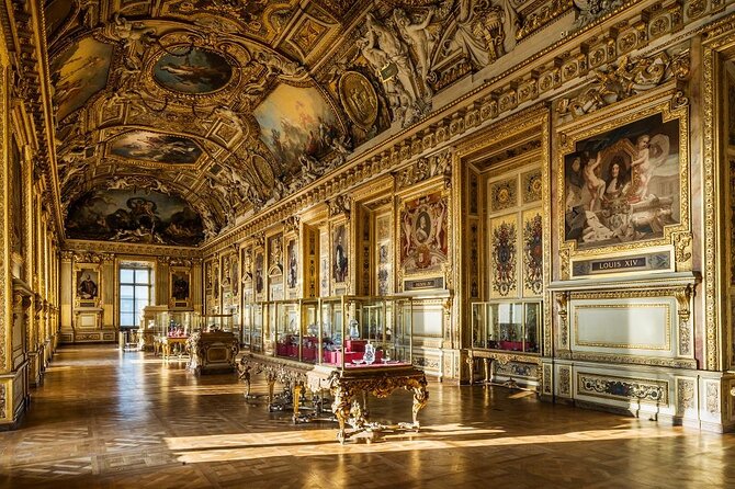 Guided tour of the Louvre Museum with tickets included - Italian painting of the Middle Ages: how Giotto changes your eyes
