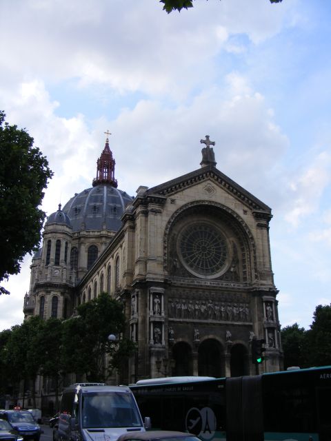 Haussmannian Paris 2-Hour Private Walking Tour - The meeting point at Métro Opéra: how to start smoothly