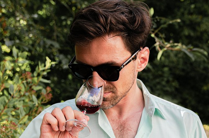 Hidden Paris and Wine Class : A Walking Tour - The Marais walk: hôtels particuliers, hidden corners, and a final tasting lesson