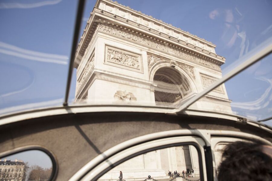 Highlights of Paris: Private 6-Hour Vintage 2CV Tour - Starting at Cathédrale Notre-Dame and crossing Île de la Cité