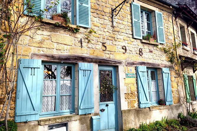 Hiking Adventure in Van Gogh's Footsteps with 6 miles walk - Chateau d’Auvers garden break: pretty pause, not a museum day