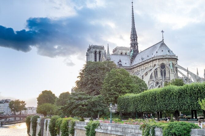 Historic Heart of Paris: Île de la Cité Walking Tour - Conciergerie: from palace to Revolutionary prison (and Marie-Antoinette’s link)