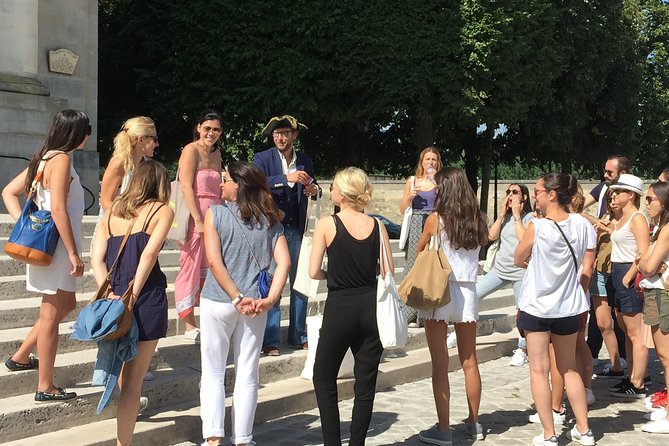 Historical treasure hunt in the city of Versailles - A Cluedo-style case in Versailles’s streets
