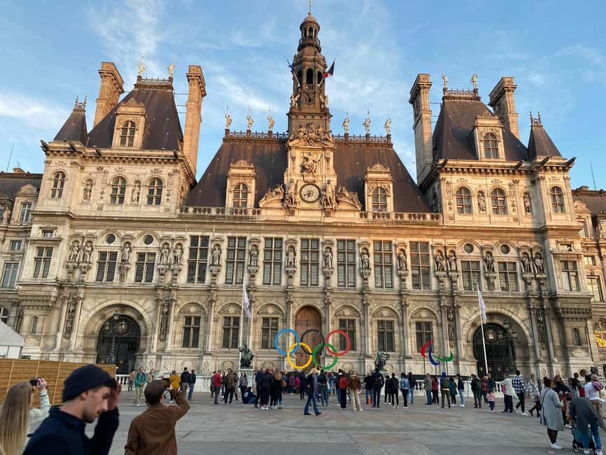 Hop On Paris: City Highlights Tour in a comfortable Minivan - Eiffel Tower stop: how to make the most of a short viewing window