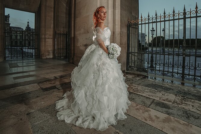 Iconic Portraits in an Exclusive Photoshoot at the Eiffel Tower - Stop 1: Place du Trocadéro and the built-in variety (plaza, stairs, garden, fountains)