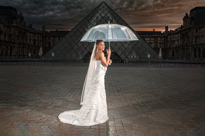 Iconic Portraits in an Exclusive Photoshoot at the Eiffel Tower - Stop 3: Pont de Bir-Hakeim for architecture near the Eiffel Tower