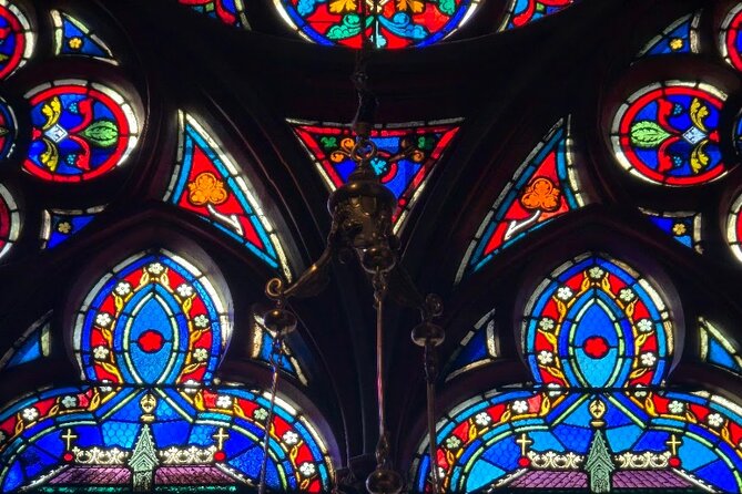 Île de la Cité Guided Tour & assistance Notre Dame entrance - The guide matters: names you may hear in English