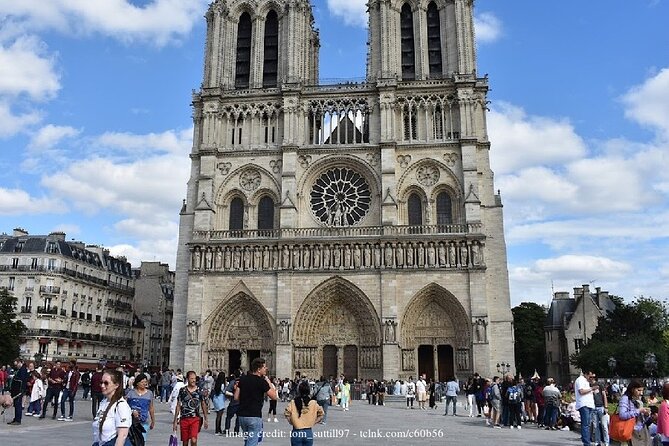 Île de la Cité Private 2h Tour with Latin Quarter & Seine River - Price and pacing: is $195 worth it for your type of trip?