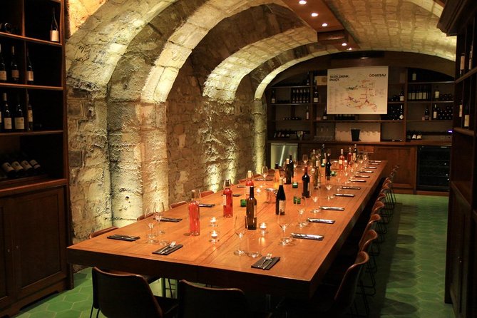 Incredible Loire castles tour with lunch and a vineyard visit - Small-group cap of eight: the real payoff