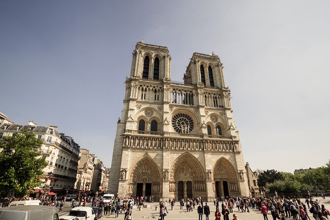 Inside Notre Dame Tour with Small Group City Stroll - Conciergerie outside: the prison palace pause
